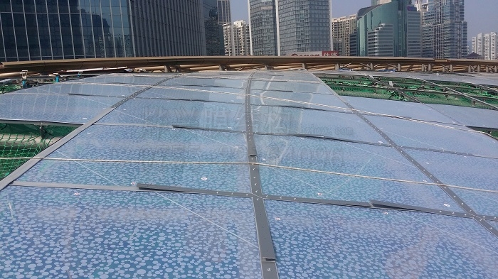 ETFE膜結(jié)構(gòu)施工-燁興膜結(jié)構(gòu) ETFE膜結(jié)構(gòu)施工.jpg